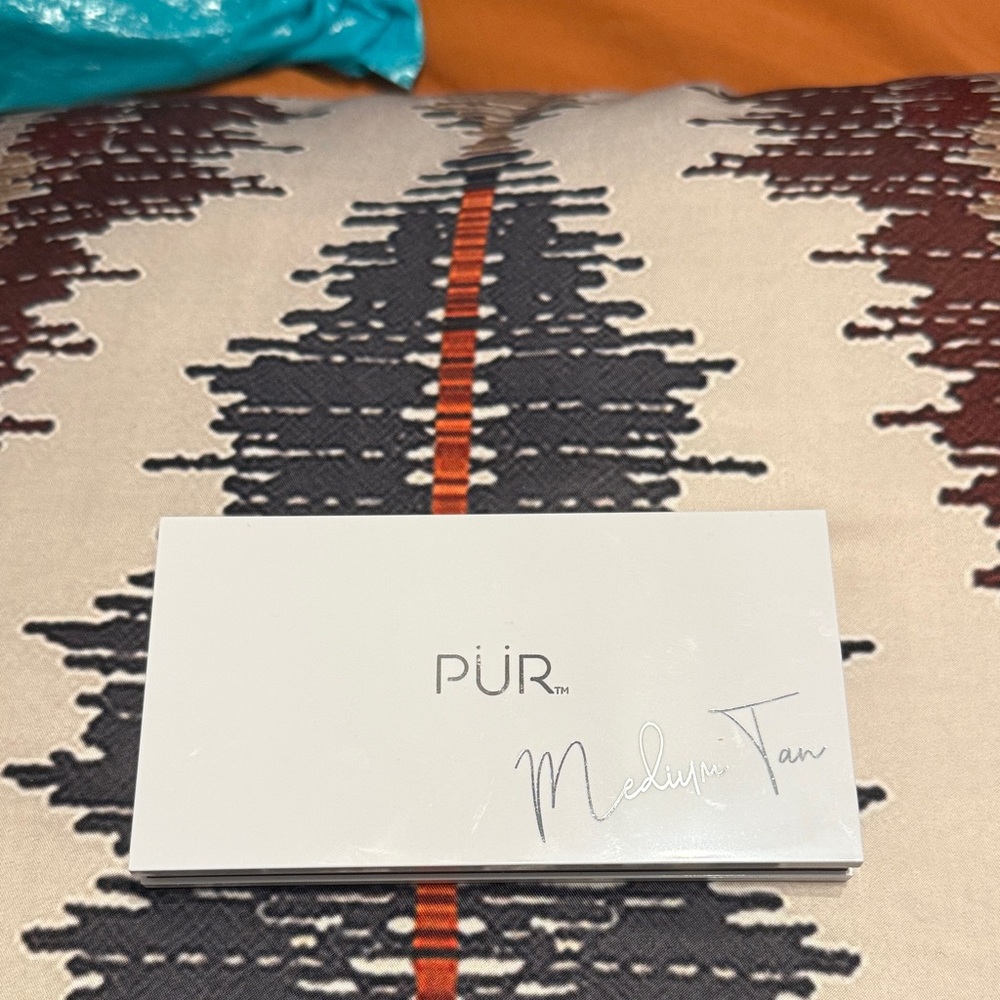 PUR Medium Tan Makeup Palette